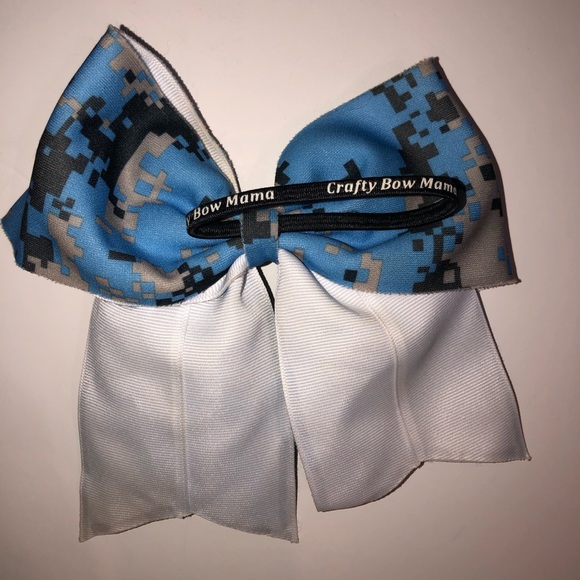 Bows - Picture 3 of 3